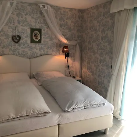 Romantikmuehle Heartlandranch Bed & Breakfast Krummenau